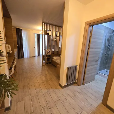 Designer Luxury - Pool & Alezzi Năvodari