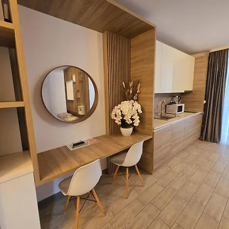 Designer Luxury - Pool & Alezzi Apartament